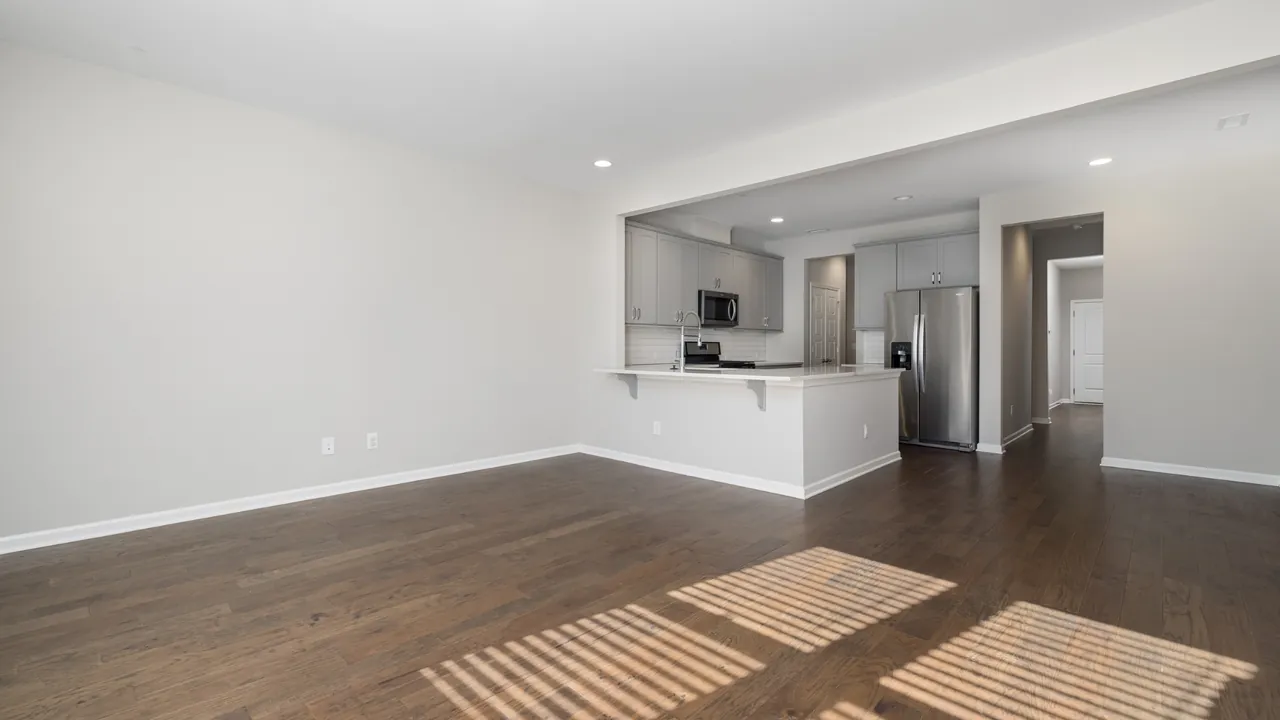 appartement vide avec cuisine aménagée