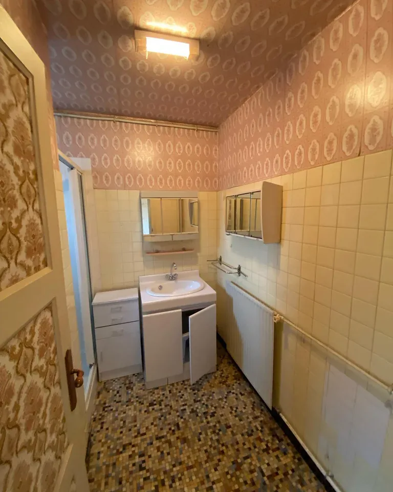 Salle de bain avant sa rénovation au Mans