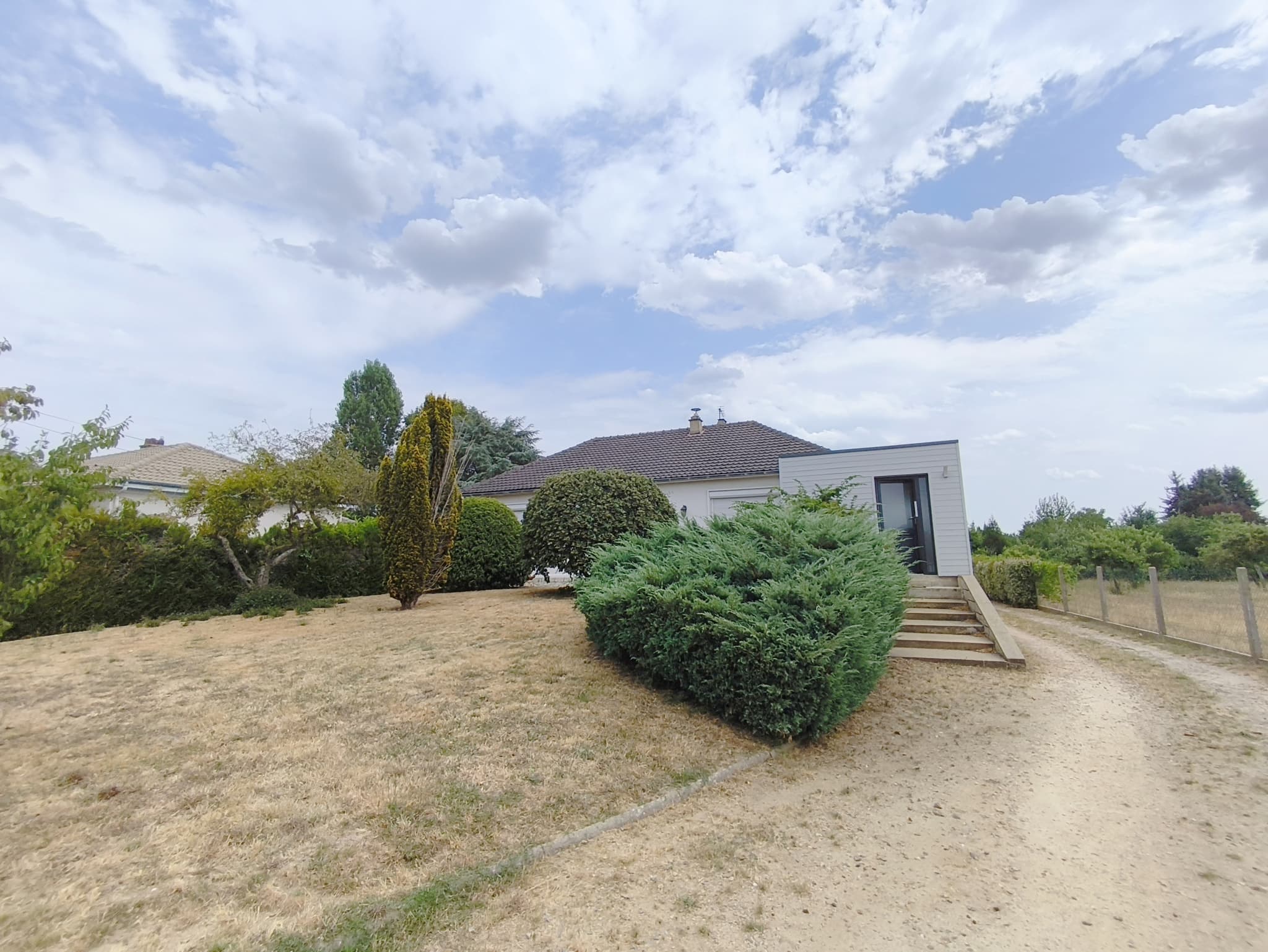 MAISON RENOVEE 4 CHAMBRES ET DOUBLE GARAGE – photo 1
