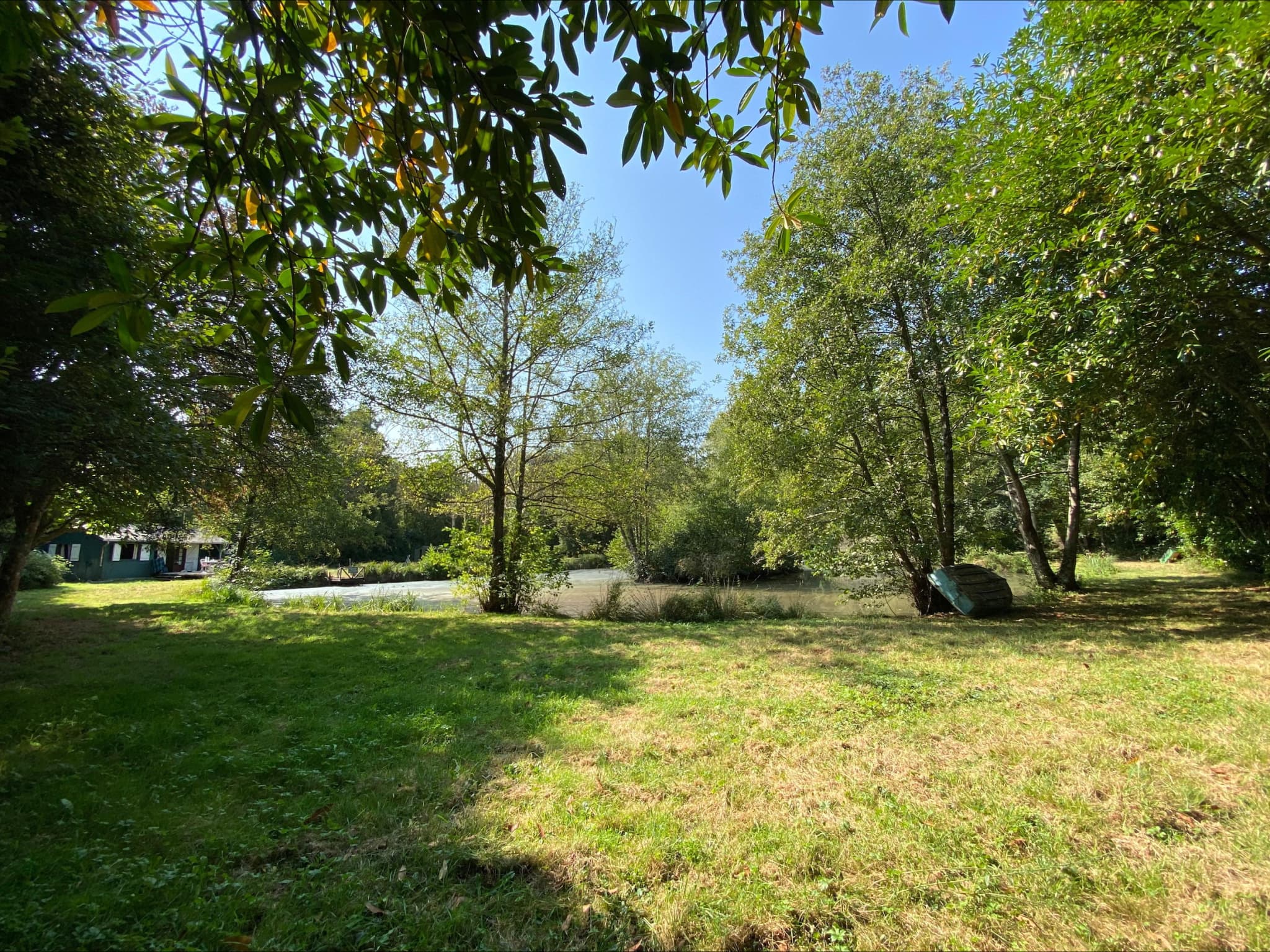 TERRAIN DE LOISIR AVEC ETANG ET CHALET AMENAGE 32M2 – photo 1