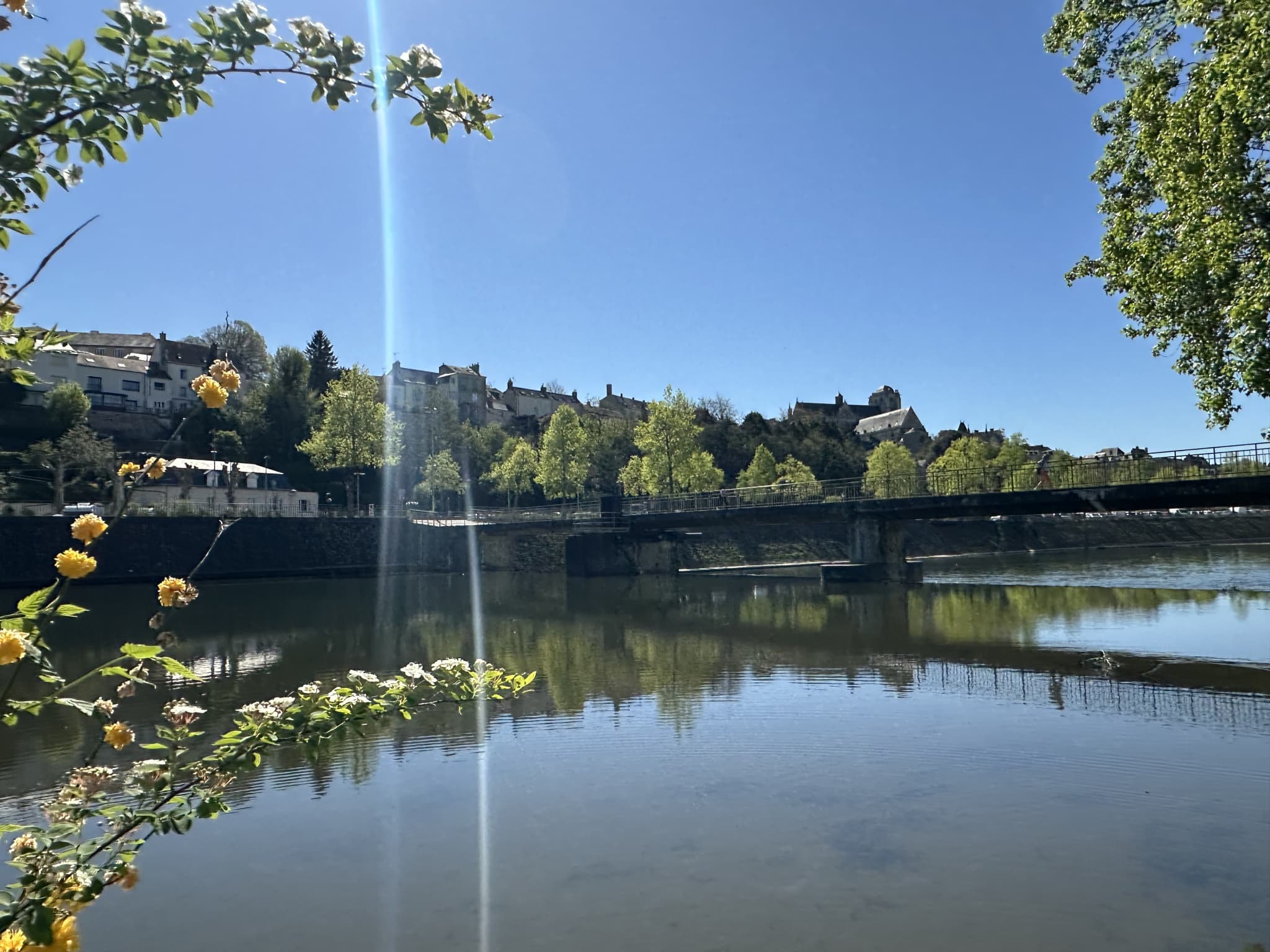 UNIQUE ACCES RIVIERE PROCHE VIEUX MANS – photo 1