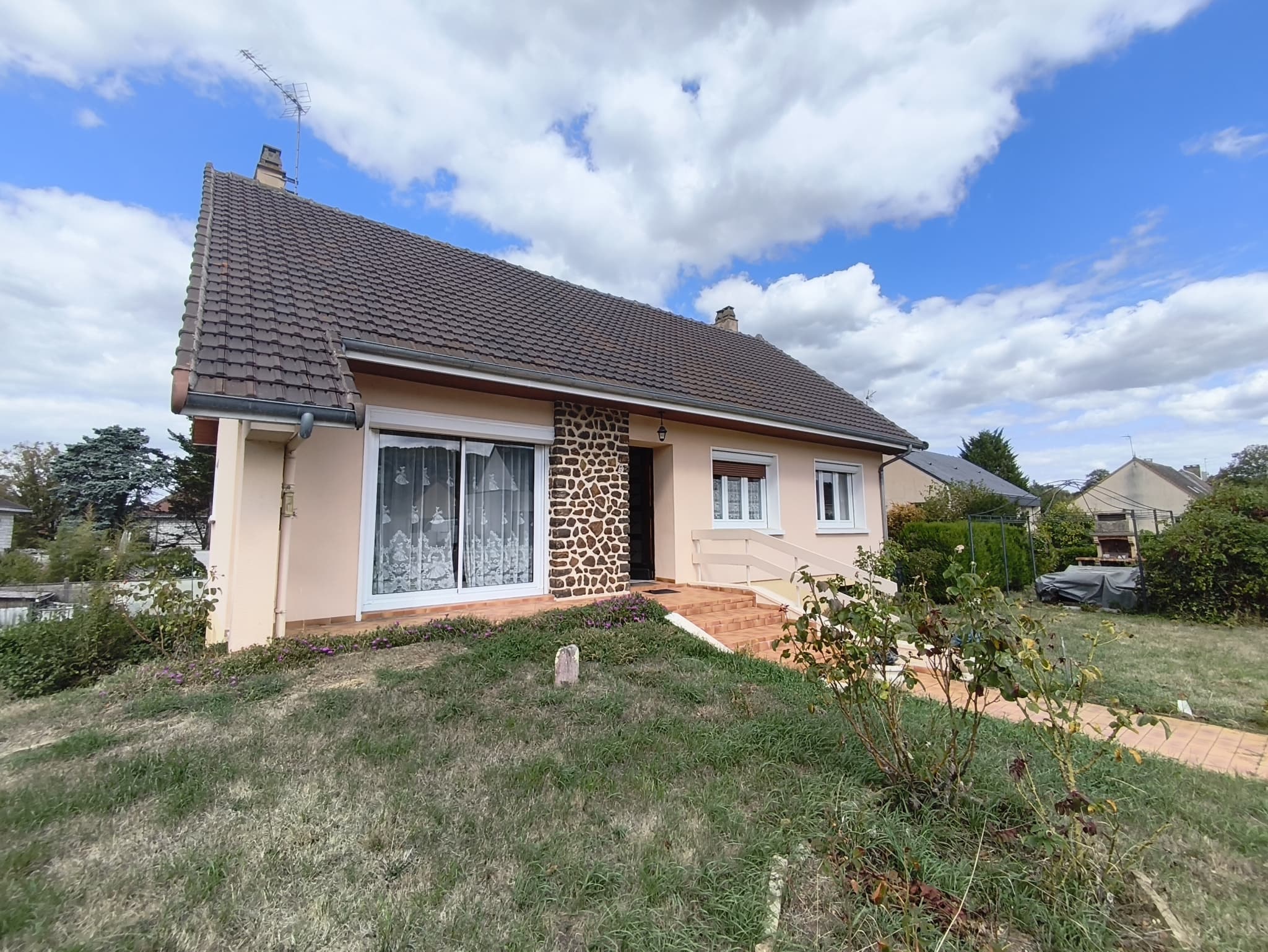 CHARMANTE MAISON A RENOVER – photo 1