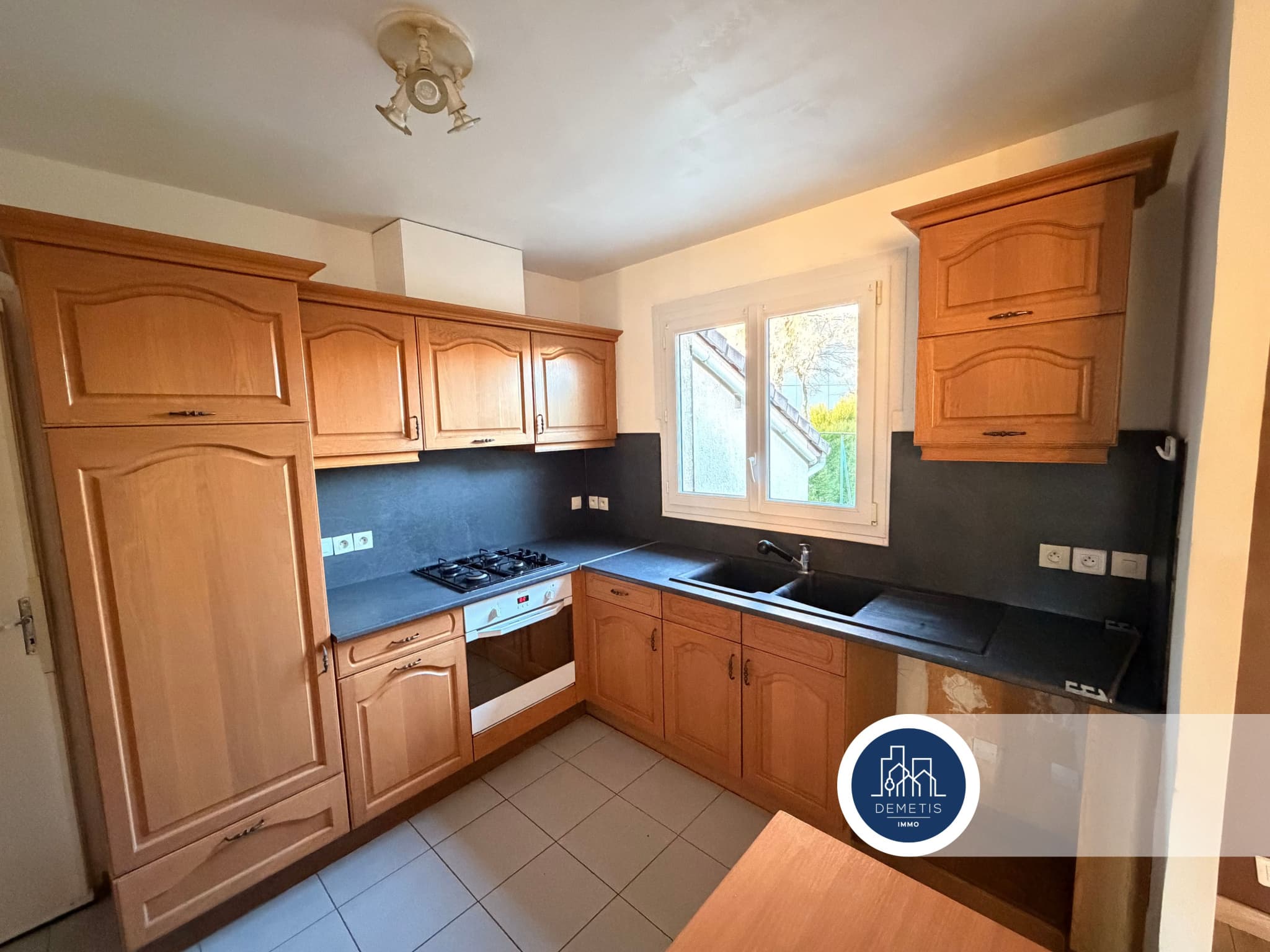 MAISON FAMILIALE DANS LES HAUTEURS D'ALLONNES – photo 1