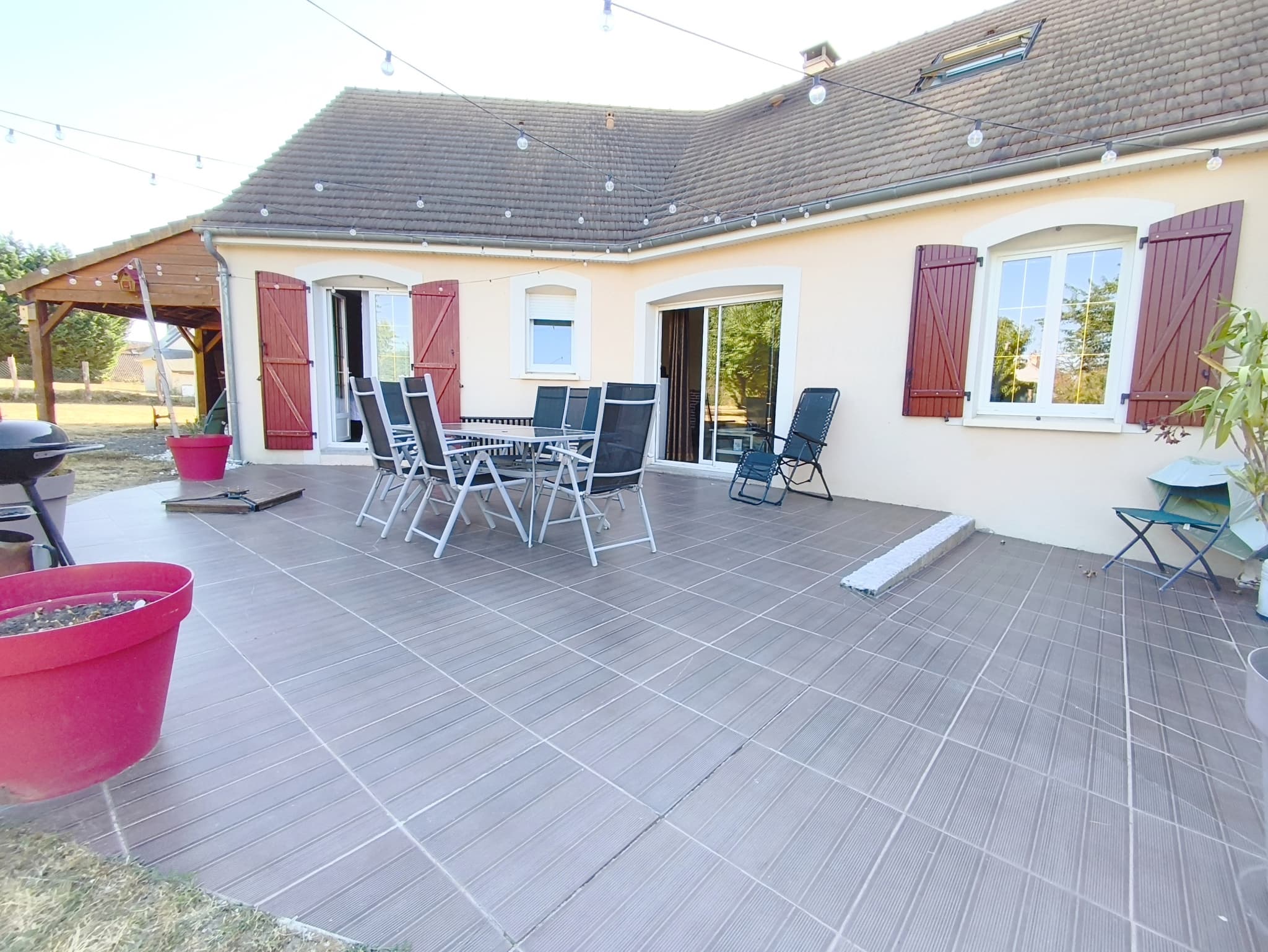 MAISON 5 CHAMBRES ET TRIPLE GARAGE – photo 1